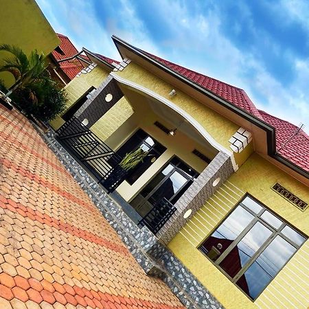 Zeo Airbnb - Cheap Apartment In Kigali Exterior photo